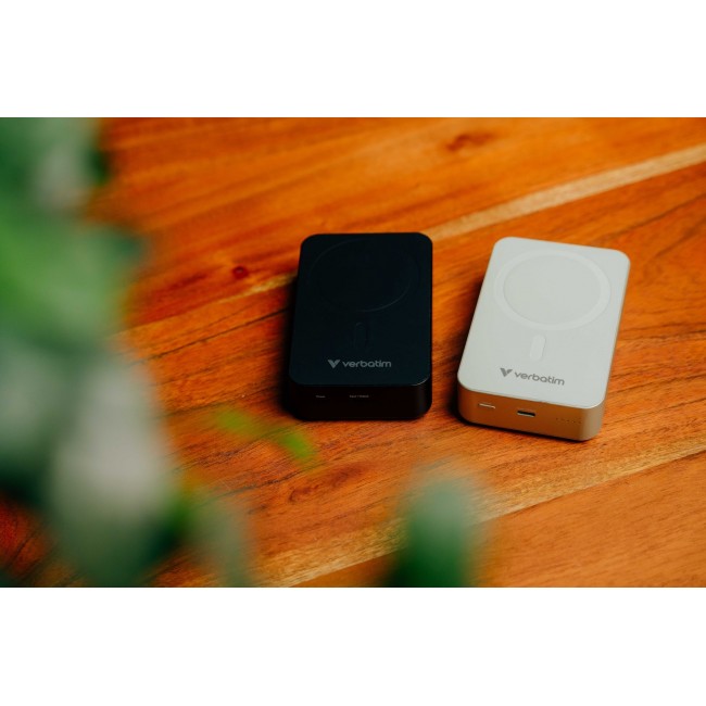 Verbatim Charge 'n' Go Essentials Power Bank Magnetic Wireless 20000 mAh Black