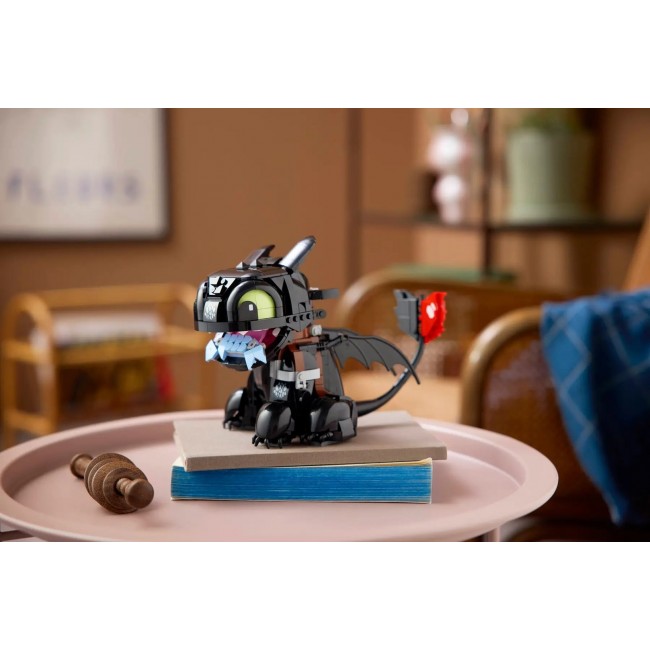 LEGO ICONS 10375 How to Train Your Dragon: Toothless LEGO ICONS 10375 How to Train Your Dragon: Toothless
