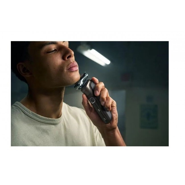 Men's electric shaver, brown + case, Philips 5000 series S5886/38 Men's electric shaver, brown + case, Philips 5000 series S5886/38