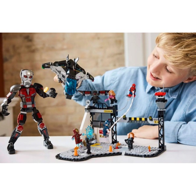 LEGO MARVEL 76314 Captain America: Civil War Battle