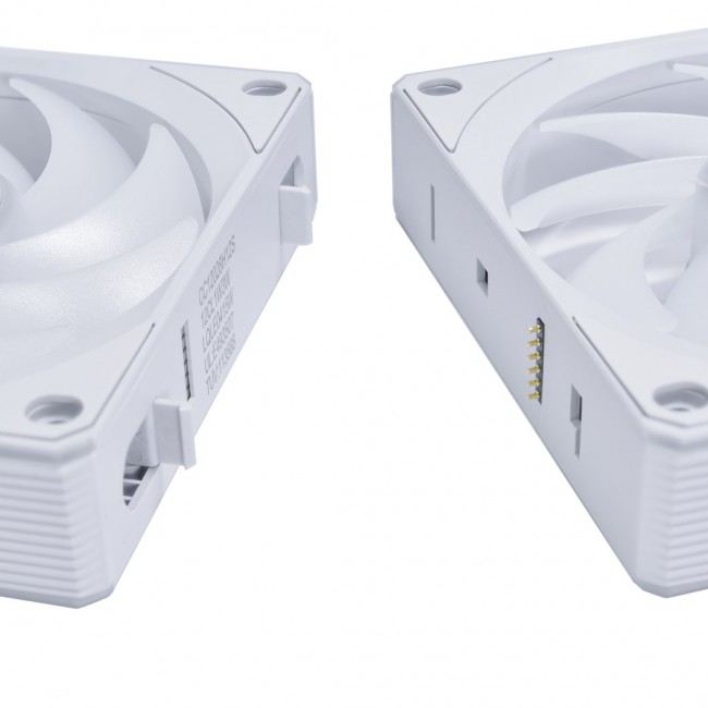 White wireless Lian Li UNI FAN 3-pack fan, 120mm