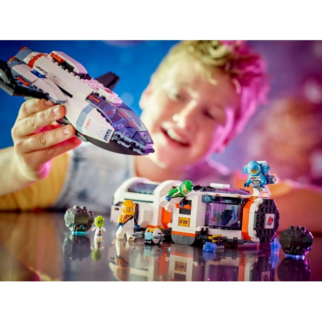 LEGO CITY 60446 Modular Galactic Spaceship LEGO CITY 60446 Modular Galactic Spaceship