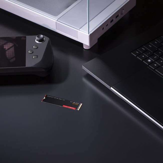 Western Digital Black WD_BLACK SN7100 NVMe SSD POWERED BY SANDISK 4 TB