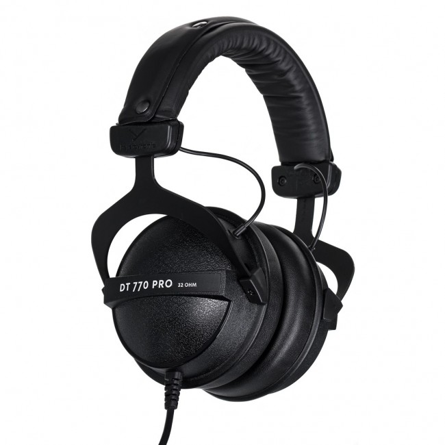Beyerdynamic DT 770 PRO 32 - closed studio headphones