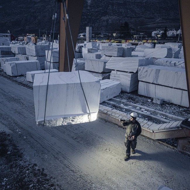 Ledlenser P18R Black Hand flashlight LED Ledlenser P18R Black Hand flashlight LED