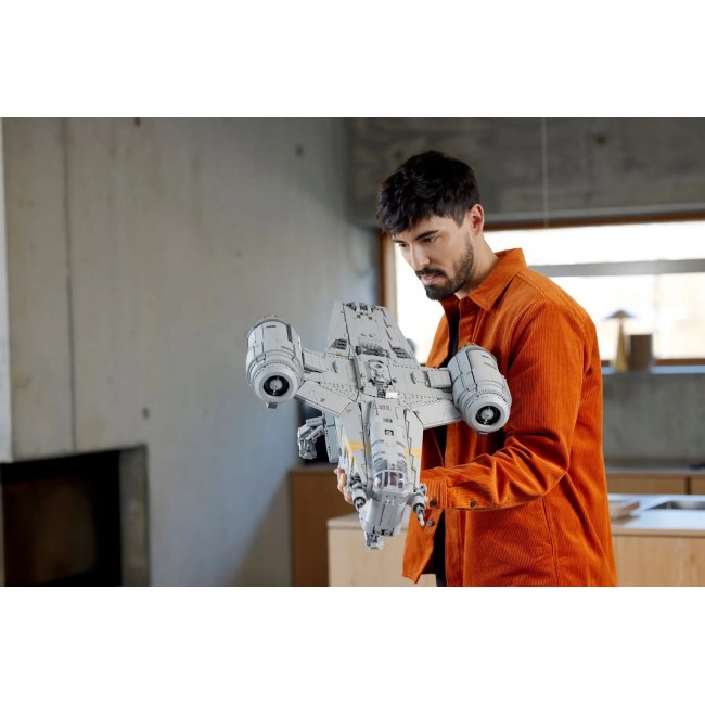 LEGO STAR WARS 75331 The Razor Crest LEGO STAR WARS 75331 The Razor Crest