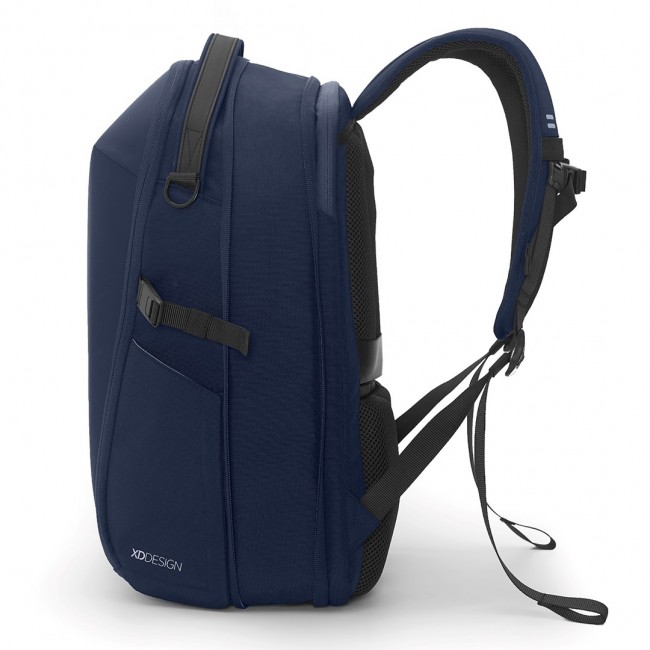 XD DESIGN BACKPACK BIZZ BACKPACK NAVY P/N: P705.935 XD DESIGN BACKPACK BIZZ BACKPACK NAVY P/N: P705.935