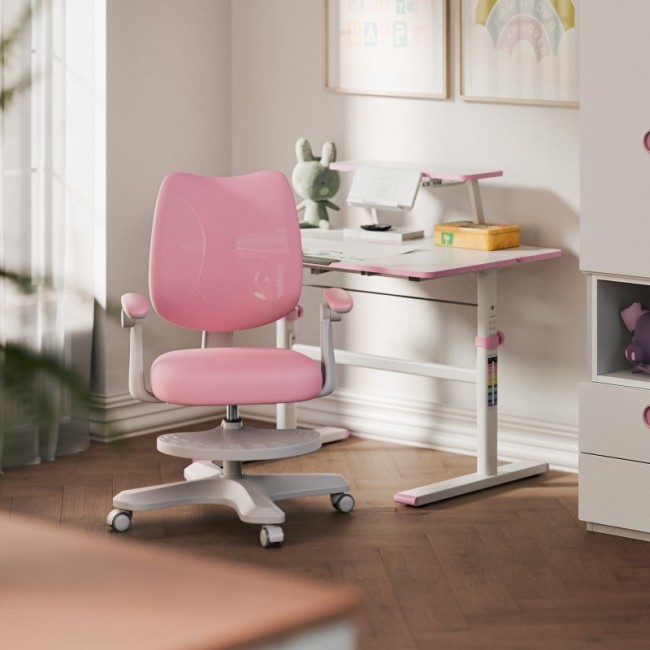Junior 4.6 Pink swivel chair