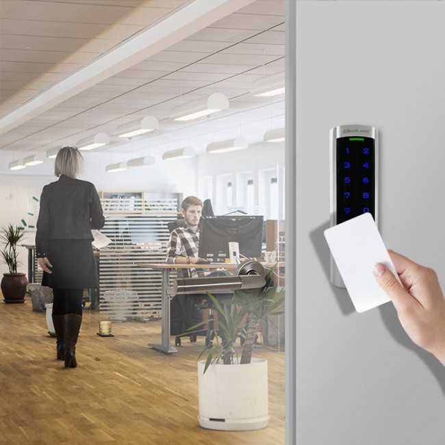 Qoltec 52445 Code lock DIONE with RFID reader Code | Card | key fob | Doorbell button | IP68 | EM