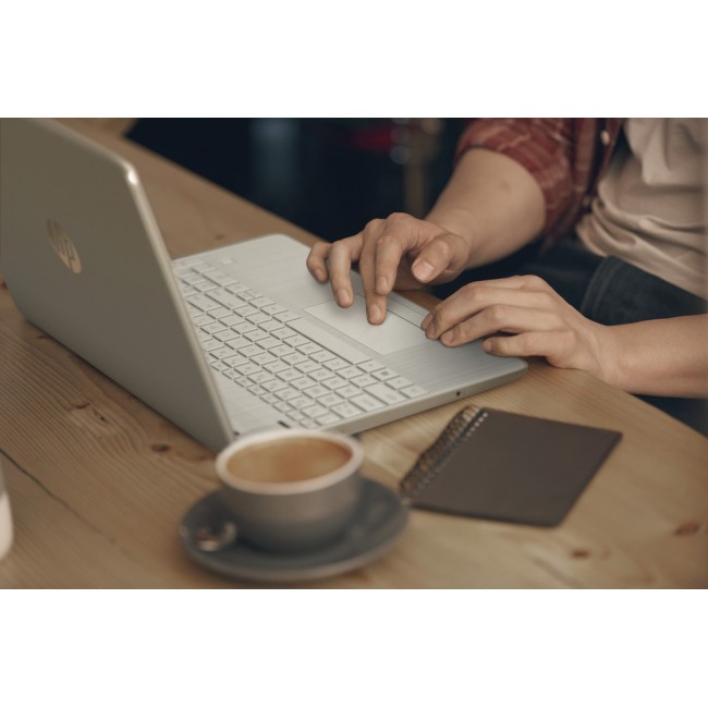 HP 15s-eq2289nw AMD Ryzen 3 5300U Laptop 39.6 cm (15.6 HP 15s-eq2289nw AMD Ryzen 3 5300U Laptop 39.6 cm (15.6