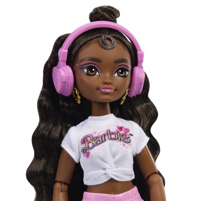 Barbie Dream Besties Brooklyn Roller Skating Fashion Doll
