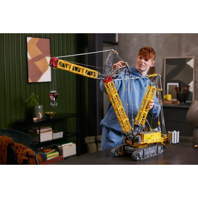 LEGO TECHNIC 42146 LIEBHERR LR 13000 CRAWLER CRANE LEGO TECHNIC 42146 LIEBHERR LR 13000 CRAWLER CRANE