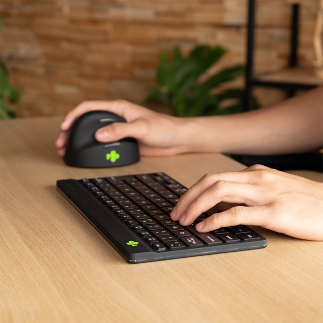 R-Go Tools Ergonomic keyboard R-Go Compact Break, compact keyboard with break software, QWERTY (US), Bluetooth, black