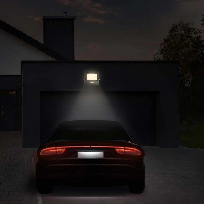 LED projector V-TAC VT-138S 30W SAMSUNG CHIP Motion sensor 3000K 2340lm (SKU 20262) Black