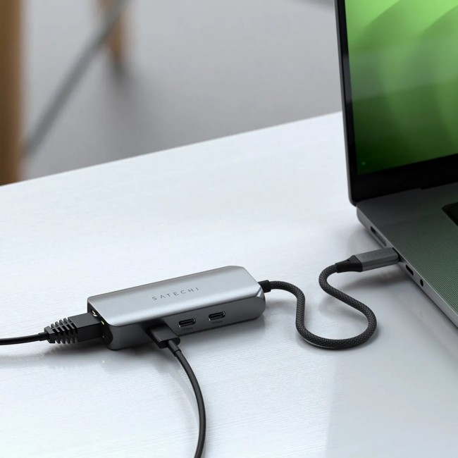 Satechi 4-In-1 USB-C Hub - mobile devices hub