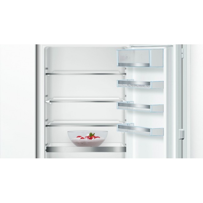 Bosch Serie 6 KIS86AFE0 fridge-freezer Built-in 266 L E Bosch Serie 6 KIS86AFE0 fridge-freezer Built-in 266 L E