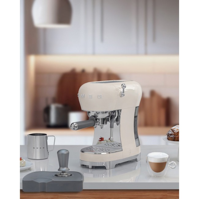 SMEG Coffee Maker cream