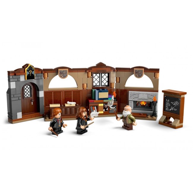LEGO HARRY POTTER 76442 Hogwarts Castle - Charms Class
