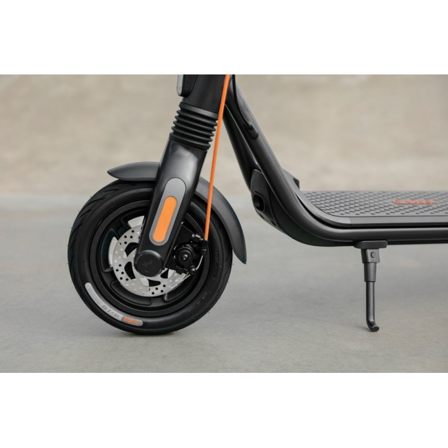 Ninebot by Segway Kickscooter F2 Pro E, Black | Segway | Kickscooter F2 Pro E | Up to 25 km/h | 10 Ninebot by Segway Kickscooter F2 Pro E, Black | Segway | Kickscooter F2 Pro E | Up to 25 km/h | 10