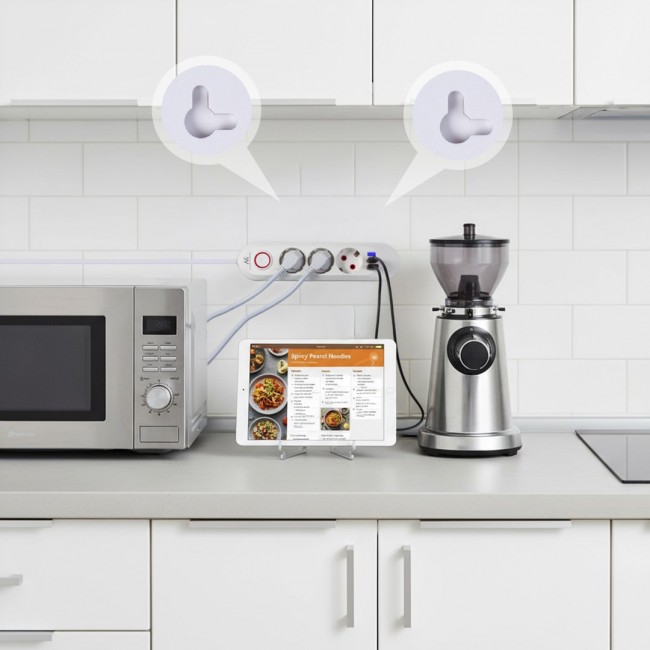 Maclean power strip, 3 socket extension + 3xUSB, 110-240V AC 50/60Hz, 2.1A max 2500W, 1.5m, white, MCE394 W Maclean power strip, 3 socket extension + 3xUSB, 110-240V AC 50/60Hz, 2.1A max 2500W, 1.5m, white, MCE394 W