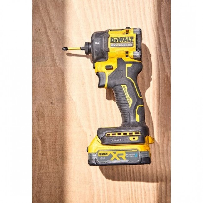 DeWALT DCF870E2T-QW power wrench 1/4