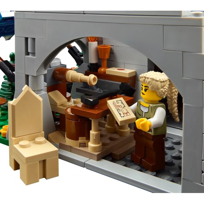 LEGO ICONS 10332 Medieval Town Square LEGO ICONS 10332 Medieval Town Square