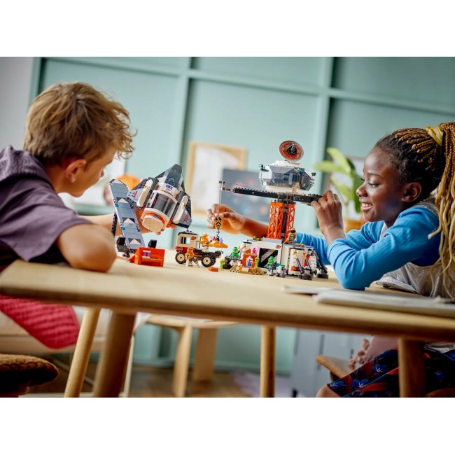 LEGO CITY 60434 SPACE BASE AND ROCKET LAUNCHPAD