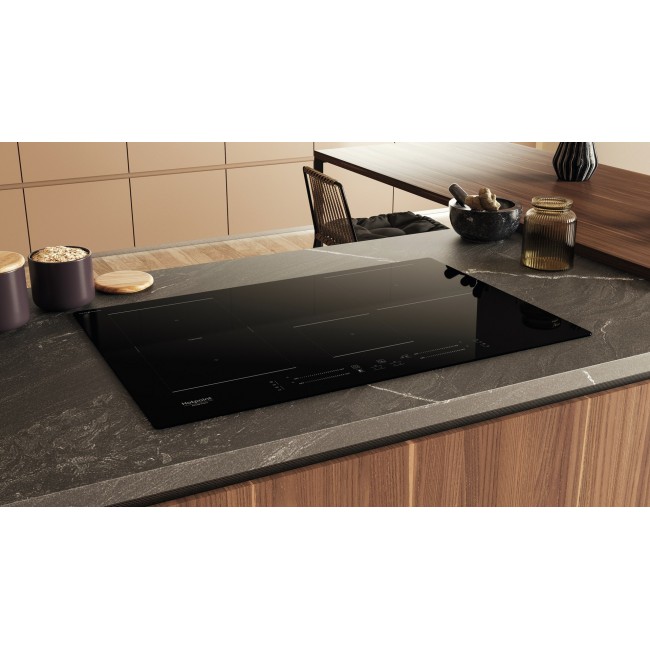 Hotpoint Ariston HS 1377C CPNE Black Built-in 77 cm Zone induction hob 4 zone(s) Hotpoint Ariston HS 1377C CPNE Black Built-in 77 cm Zone induction hob 4 zone(s)
