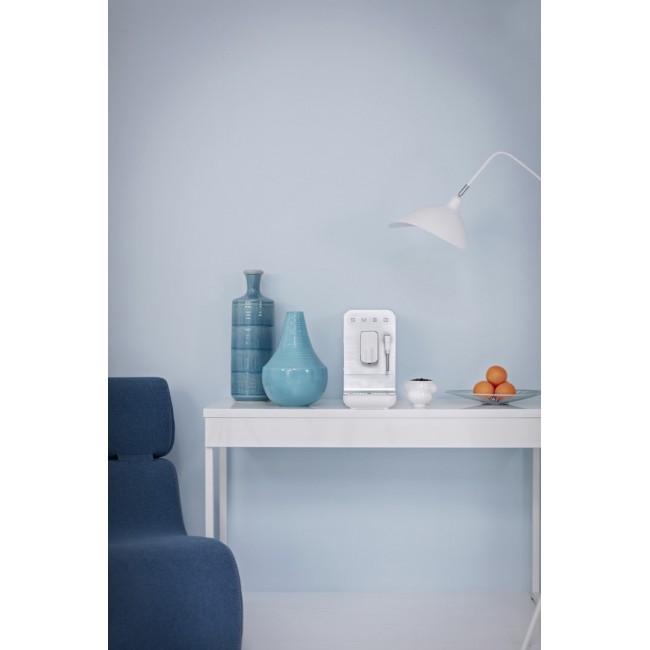 Smeg Collection Espresso Coffee Machine BCC12WHMEU White Smeg Collection Espresso Coffee Machine BCC12WHMEU White