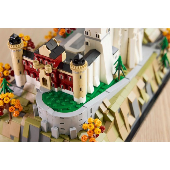 LEGO ARCHITECTURE 21063 Neuschwanstein Castle LEGO ARCHITECTURE 21063 Neuschwanstein Castle
