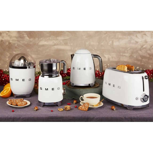 Smeg KLF03WHEU Electric kettle 1.7 l 2400 W White