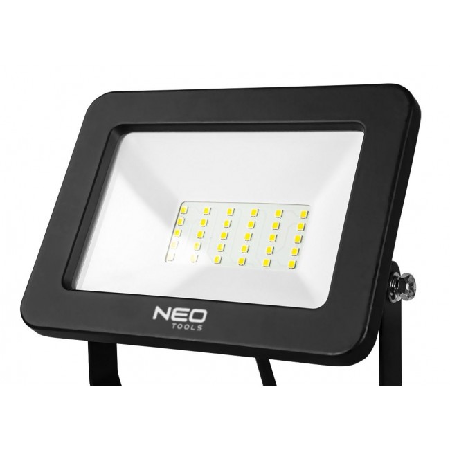 Double spotlight 2x50W SMD LED 8500lm 230V on tripod 1.8m Double spotlight 2x50W SMD LED 8500lm 230V on tripod 1.8m