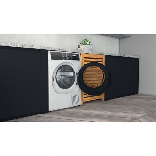 Hotpoint H8 D94WB EU tumble dryer Freestanding Front-load 9 kg A+++ White