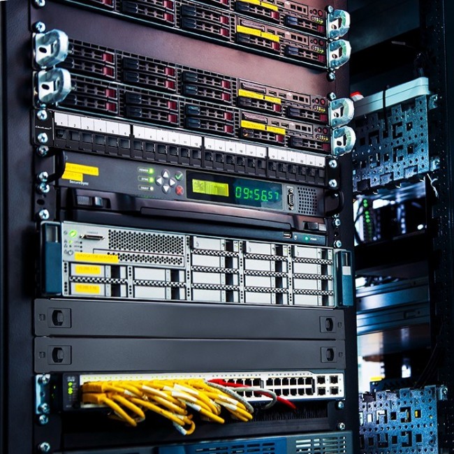 Qoltec 54516 Patch panel for 19'' rack | 24 ports | 1U | UTP | Black