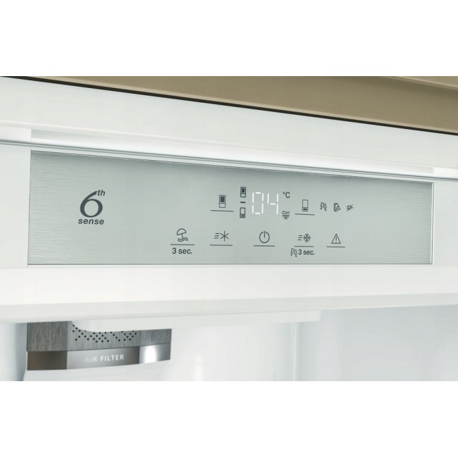WHIRLPOOL SP40 812 EU 2 fridge-freezer