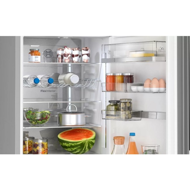 Bosch Serie 6 KGN39LBCF fridge-freezer Freestanding 363 L C Black Bosch Serie 6 KGN39LBCF fridge-freezer Freestanding 363 L C Black