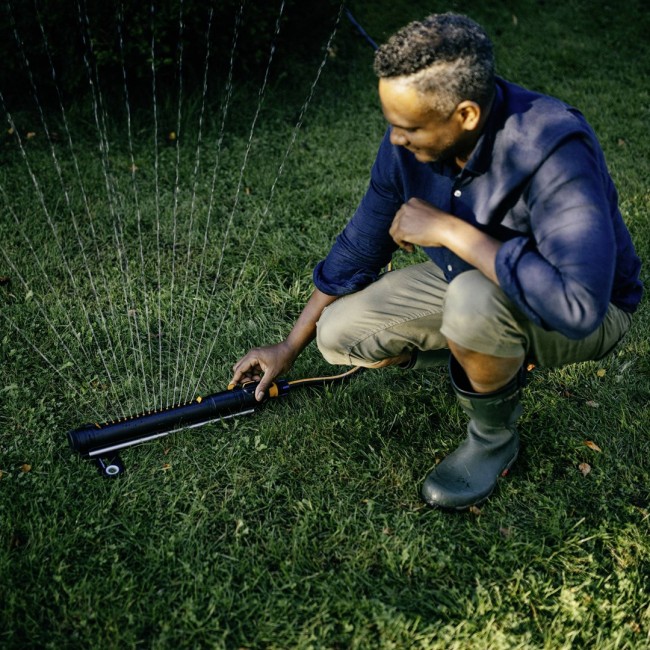 FISKARS M X-SERIES OSCILLATING SPRINKLER