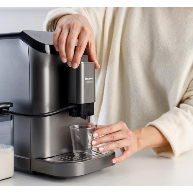 Taurus Accento Latte espresso machine 20 bar White Coffee