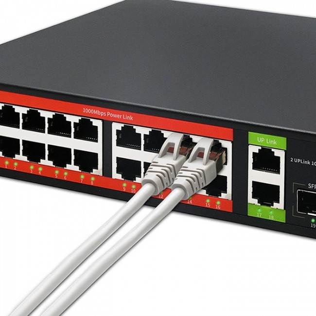 Qoltec Prze ącznik sieciowy SWITCH Gigabit Ethernet PoE | 16x RJ45 | 2x RJ45 Uplink | 2x SFP | 1000Mb/s Qoltec Prze ącznik sieciowy SWITCH Gigabit Ethernet PoE | 16x RJ45 | 2x RJ45 Uplink | 2x SFP | 1000Mb/s