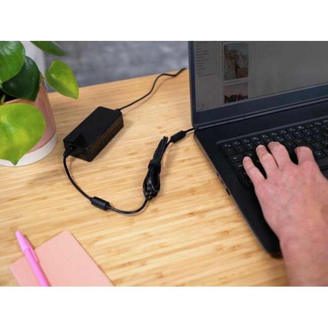 Trust Primo Universal 90W laptop charger Trust Primo Universal 90W laptop charger