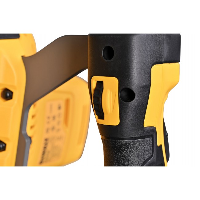 DeWALT 5035048668412 not categorized