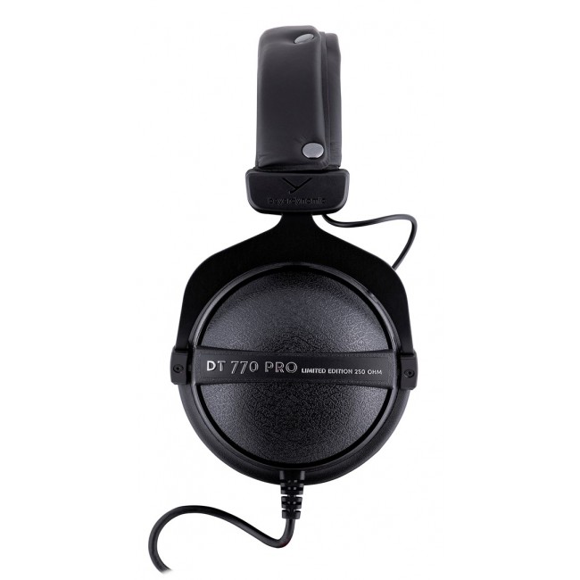 Beyerdynamic DT 770 PRO 250 OHM Black Limited Edition - closed studio headphones Beyerdynamic DT 770 PRO 250 OHM Black Limited Edition - closed studio headphones