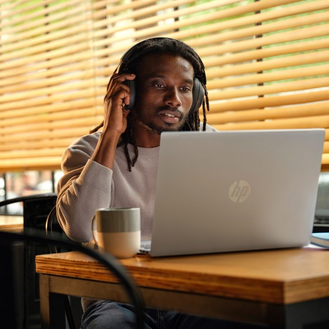 HP Pavilion 16-ag0007nw Ryzen 5 8540U 16 HP Pavilion 16-ag0007nw Ryzen 5 8540U 16