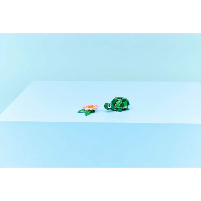 LEGO CREATOR 3 IN 1 31377 Turtle with a Water Lily Flower