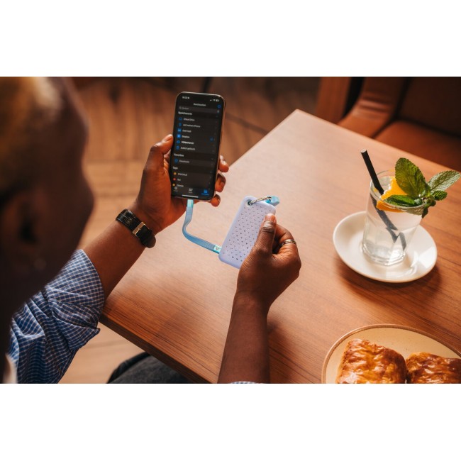 Verbatim Pocket SSD USB 3.2 Gen 2 2TB White/Light Blue incl. two rubber sleeves