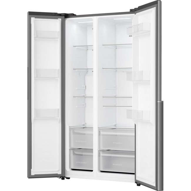 Gorenje Side by side kyl /fryssk p med MultiFlow Cooling f r j mn luftcirkulation i hela sk pet. NoFrost Plus eliminerar manuell avfrostning, medan SuperCool och FastFreeze hj lper till att uppr tth lla optimala f rh llanden f r nyinlagda dagligvaror.