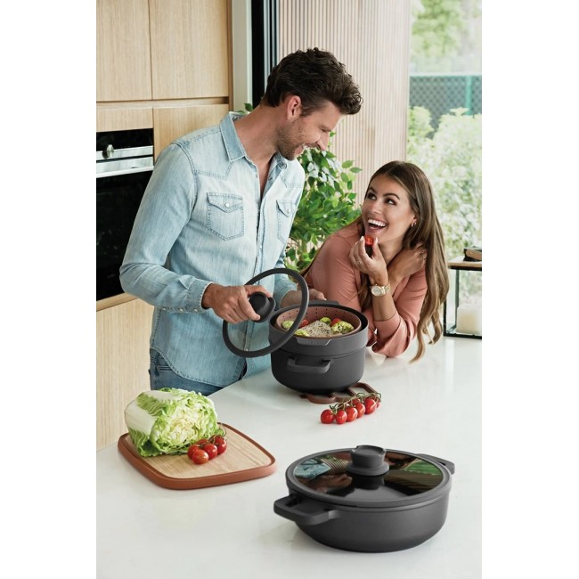 BergHOFF 3950593 soup pot 4.4 L Black Aluminium, Glass, Silicone