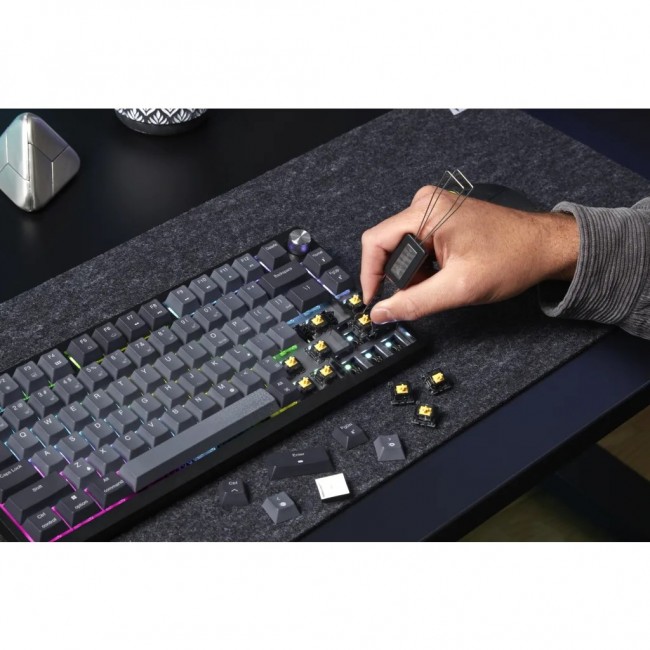 Corsair K65 PLUS WIRELESS 75 % RGB keyboard Gaming RF Wireless + USB QWERTY Nordic Black