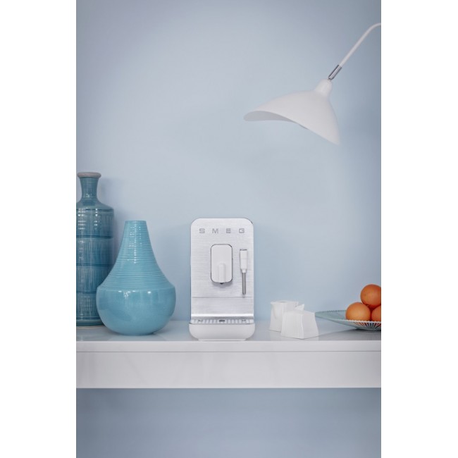 Smeg Collection Espresso Coffee Machine BCC12WHMEU White Smeg Collection Espresso Coffee Machine BCC12WHMEU White