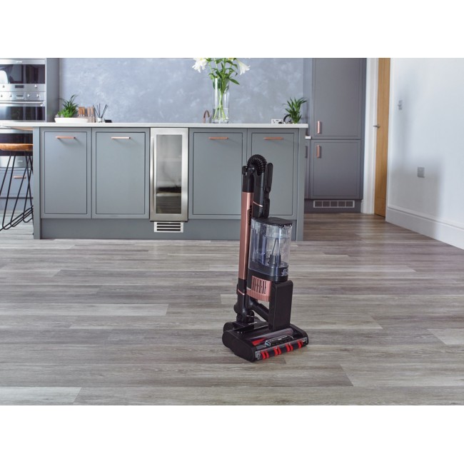 Shark Stratos 2-in-1 stick vacuum Battery Dry Bagless Black, Peach